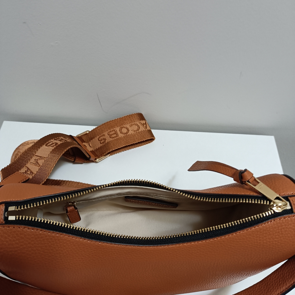 Marc Jacobs Handbag - Picture 2 of 4